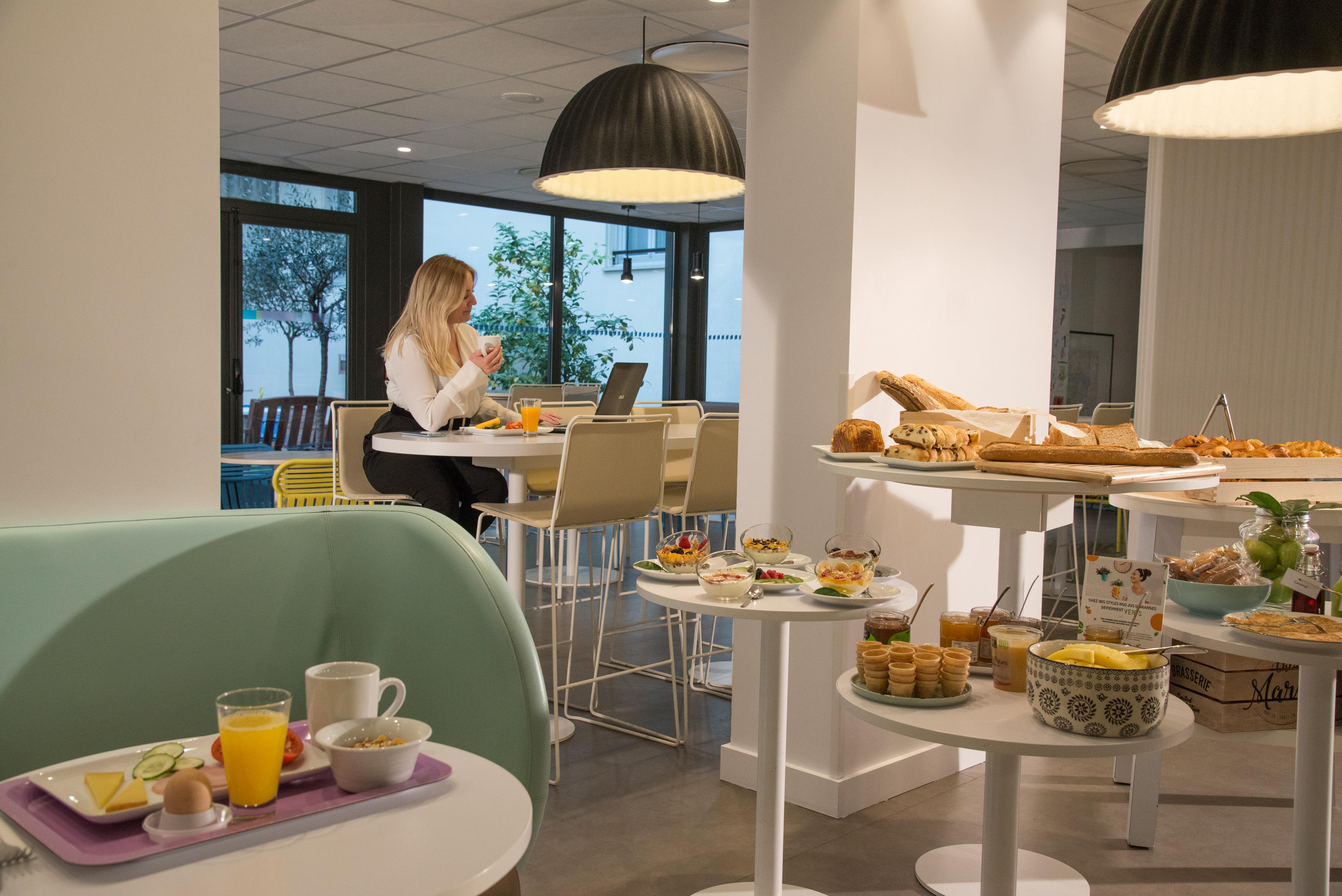 Ibis Styles Nice Centre Gare Esterno foto